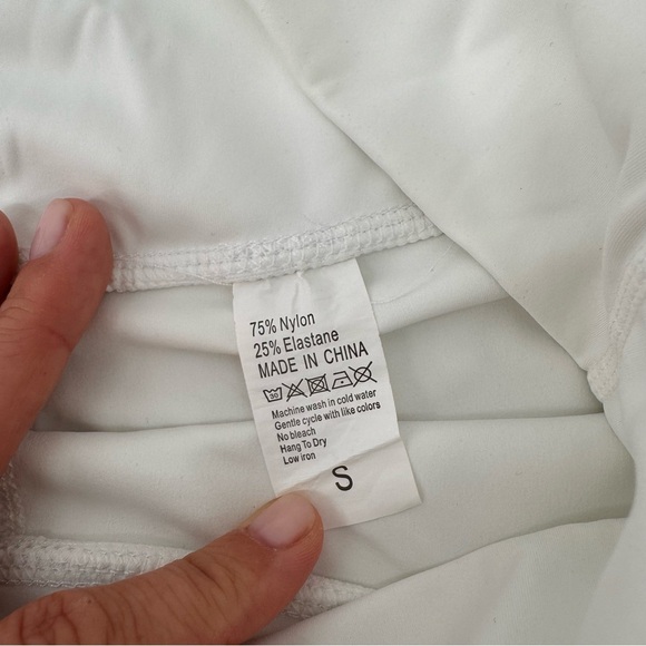 Women's Athletic Skirt with Built-in Bike Short Small - Picture 4 of 6